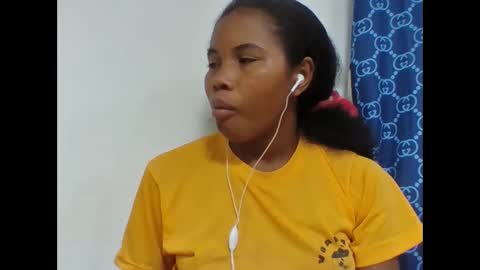 Snapshot of alydie7 chatting on April 22, 2026, 6:53 pm alydie7 online show from April 22, 2026, 6:53 pm