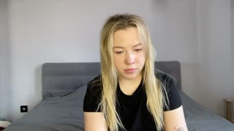 Snapshot of alyrasun chatting on May 1, 2026, 7:02 am Al online show from May 1, 2026, 7:02 am