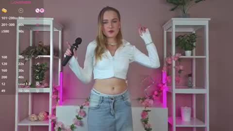 Vanessa online show from September 12, 2025, 5:35 pm