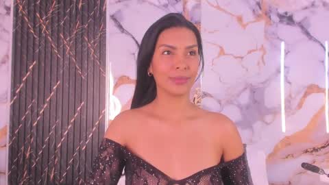 Snapshot of alyson__a chatting on May 25, 2026, 12:11 pm alyson__a online show from May 25, 2026, 12:11 pm