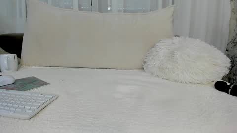 Snapshot of alyssamillan chatting on December 12, 2024, 10:56 am alysamillan online show from December 12, 2024, 10:56 am