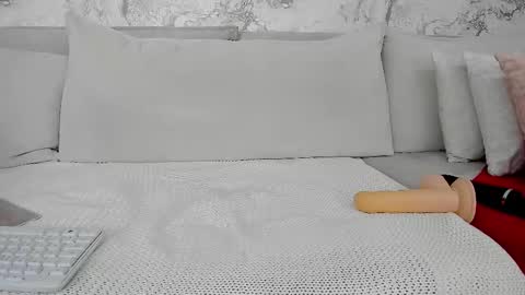 Snapshot of alyssamillan chatting on March 10, 2025, 12:04 pm alysamillan online show from March 10, 2025, 12:04 pm