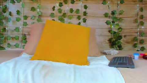 alyssia online show from January 22, 2025, 12:49 pm