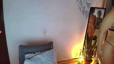 alyssia wolds online show from October 14, 2025, 12:44 am