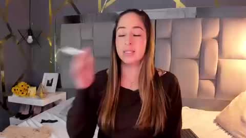 Alyze make feel hot as hell online show from October 14, 2025, 11:27 pm