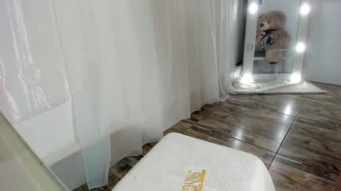 Snapshot of amadamia__secret chatting on January 5, 2025, 2:06 am Amada Mia online show from January 5, 2025, 2:06 am