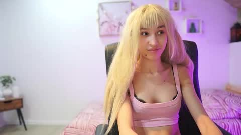 Amai  Liu online show from February 9, 2026, 2:10 pm