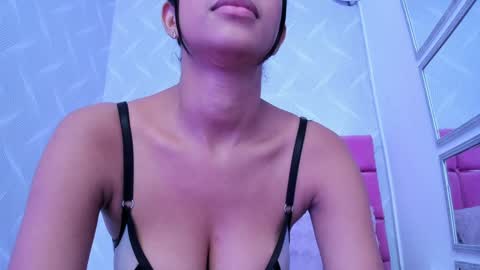 AMAIA online show from January 26, 2025, 1:52 am