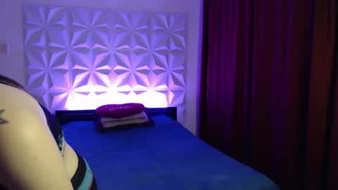 Snapshot of amalett chatting on April 17, 2026, 11:24 am Amalett online show from April 17, 2026, 11:24 am