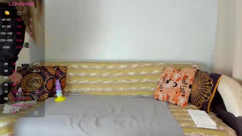 Amalia online show from January 14, 2026, 8:31 am