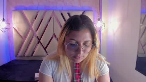 Snapshot of amalia_rosse_ chatting on January 10, 2025, 2:57 am Amalia Im Back See you soon this January 7 at 10 pm Colombia time online show from January 10, 2025, 2:57 am