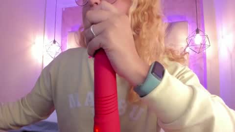 Snapshot of amalia_rosse_ chatting on February 24, 2025, 5:33 am Amalia Im Back See you soon this January 7 at 10 pm Colombia time online show from February 24, 2025, 5:33 am