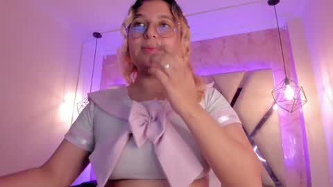 Snapshot of amalia_rosse_ chatting on March 5, 2025, 2:03 am Amalia Im Back See you soon this January 7 at 10 pm Colombia time online show from March 5, 2025, 2:03 am