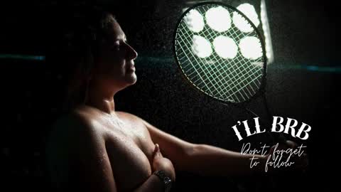 Snapshot of amalia_rosse_ chatting on September 18, 2025, 10:56 pm Amalia Im Back See you soon this January 7 at 10 pm Colombia time online show from September 18, 2025, 10:56 pm