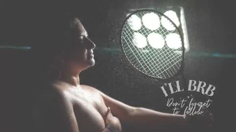 Snapshot of amalia_rosse_ chatting on October 19, 2025, 1:50 am Amalia Im Back See you soon this January 7 at 10 pm Colombia time online show from October 19, 2025, 1:50 am