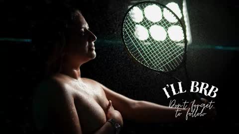 Snapshot of amalia_rosse_ chatting on October 19, 2025, 9:48 pm Amalia Im Back See you soon this January 7 at 10 pm Colombia time online show from October 19, 2025, 9:48 pm