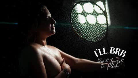 Snapshot of amalia_rosse_ chatting on November 4, 2025, 10:53 pm Amalia Im Back See you soon this January 7 at 10 pm Colombia time online show from November 4, 2025, 10:53 pm