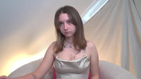 Amalia online show from September 17, 2025, 6:48 am