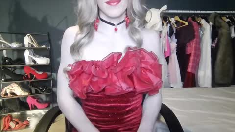 Snapshot of amaliecd chatting on January 19, 2025, 7:04 pm Amalie online show from January 19, 2025, 7:04 pm