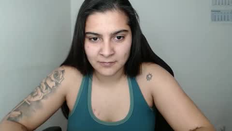 The queen of the biceps  online show from March 7, 2025, 8:44 pm
