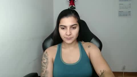 The queen of the biceps  online show from December 16, 2025, 2:55 pm