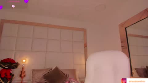 Snapshot of amanda_colin chatting on February 14, 2026, 6:59 pm Amanda online show from February 14, 2026, 6:59 pm