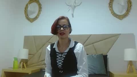 amanda_ramirez online show from October 24, 2025, 7:54 pm
