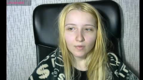 Amanda online show from December 22, 2024, 2:06 pm