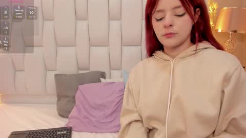 Amanda Cooper online show from November 5, 2025, 4:23 am