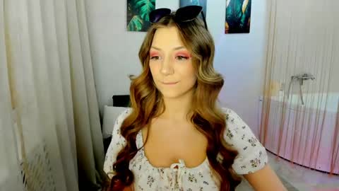 amandagracy_1 online show from April 14, 2026, 11:27 am