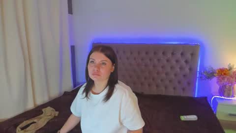 Snapshot of amandahoppe chatting on June 5, 2026, 6:52 am Amanda online show from June 5, 2026, 6:52 am