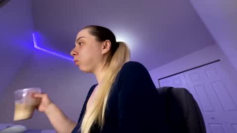 Snapshot of amandainbloom chatting on March 2, 2025, 11:39 am Amanda online show from March 2, 2025, 11:39 am