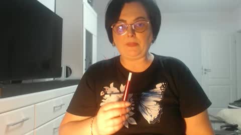 Snapshot of amandamuller1982 chatting on May 1, 2026, 4:55 pm Anda online show from May 1, 2026, 4:55 pm