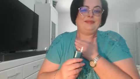 Snapshot of amandamuller1982 chatting on May 11, 2026, 9:37 am Anda online show from May 11, 2026, 9:37 am