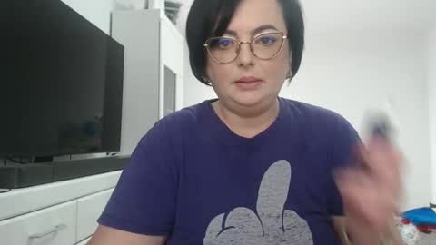 Snapshot of amandamuller1982 chatting on May 18, 2026, 7:58 am Anda online show from May 18, 2026, 7:58 am
