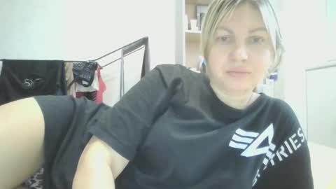 Snapshot of amandasexyyla chatting on December 1, 2025, 7:13 am AmandaSexyyLA online show from December 1, 2025, 7:13 am