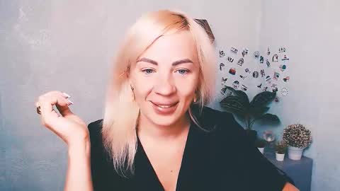 Amanda online show from September 12, 2025, 4:01 am