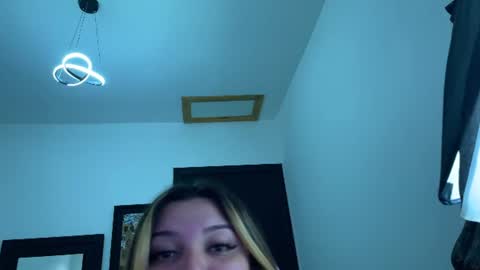 Amandha online show from June 23, 2026, 12:03 pm