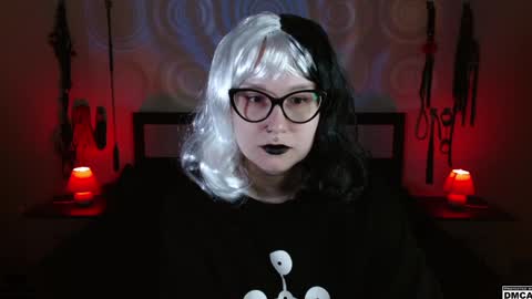 Snapshot of amanita__pantherina chatting on December 5, 2024, 7:38 am Goddess Amanita online show from December 5, 2024, 7:38 am