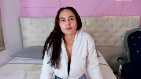 Snapshot of amara_tyche chatting on May 15, 2026, 1:51 pm Amara online show from May 15, 2026, 1:51 pm