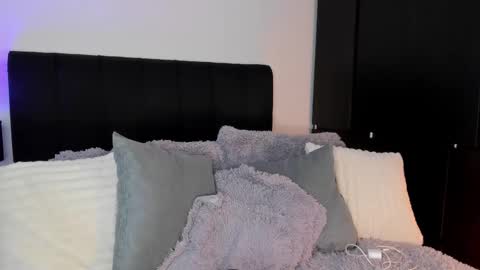 -  A M A R A - online show from September 8, 2025, 11:15 pm