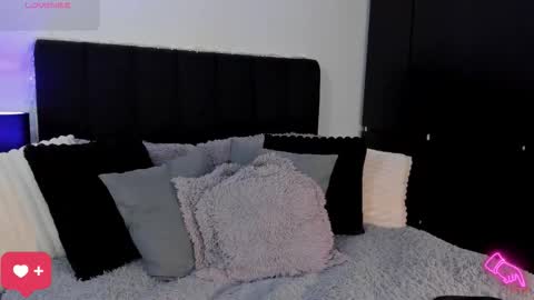 -  A M A R A - online show from October 31, 2025, 10:33 pm