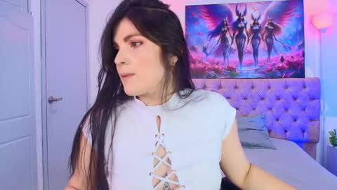 Amara Vega  online show from February 17, 2025, 11:44 am