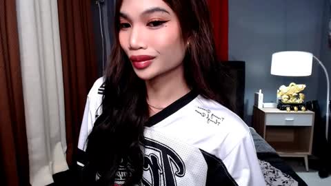 cute amara online show from March 17, 2026, 7:06 pm