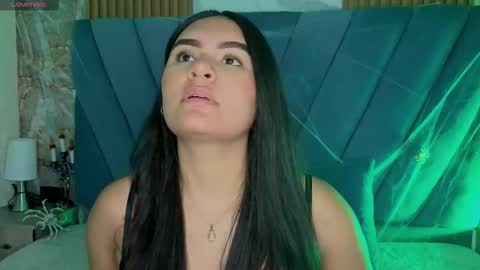 amarahanks_ online show from October 29, 2025, 12:07 pm