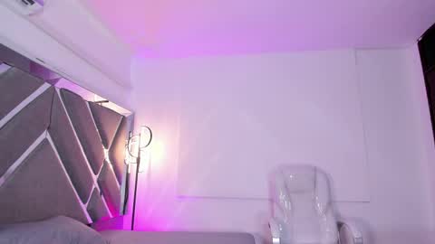 Snapshot of amaralewis chatting on June 5, 2026, 6:24 pm AMARA online show from June 5, 2026, 6:24 pm