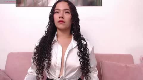 Snapshot of amaranta_f00x chatting on April 21, 2026, 12:33 pm Amaranta online show from April 21, 2026, 12:33 pm