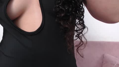 Snapshot of amaranta_f00x chatting on April 25, 2026, 12:41 pm Amaranta online show from April 25, 2026, 12:41 pm