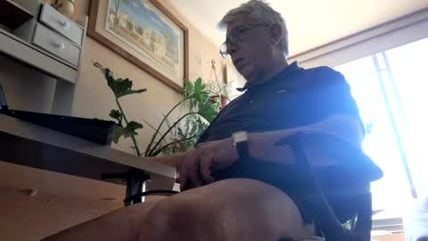 Amaro online show from January 22, 2025, 4:44 pm