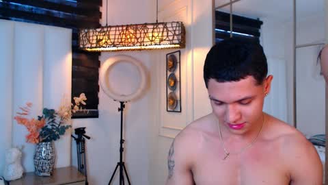 Husain junior lian dante and mask online show from January 9, 2025, 4:28 pm